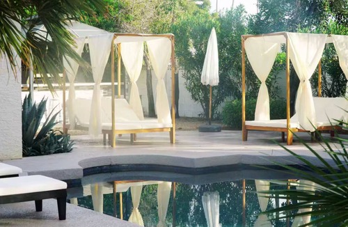 Avant House | Luxury Desert Oasis with Indoor-Outdoor Living