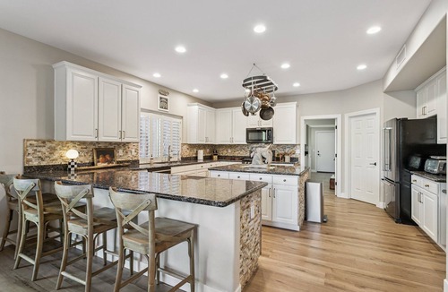 Desert View Village House | Luxury Desert Retreat - Pool, Spa, Pickleball, & Movie Theater