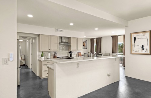 Skyline Bel Air Estates House | Luxury Desert Retreat, 5BR, Heated Pool, Spa & Putting Green, Sleeps 16