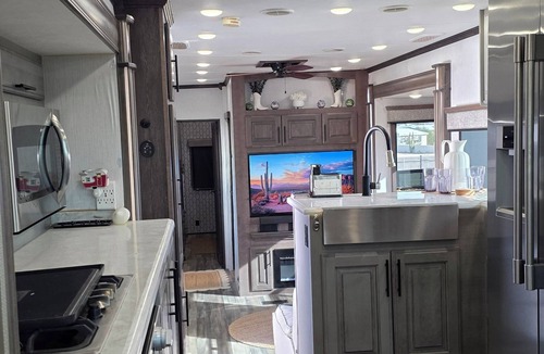 Palm Springs House | Luxury Glamping Oasis: Farm Animals, Free Eggs & Mountain Views