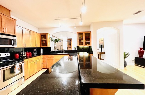 McAllen House | Luxury Home❤️Las Villitas❤️Close to the Mall and Airport ❤️