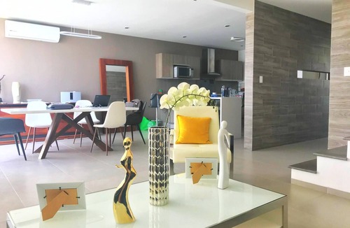 Queretaro House | Luxury house with all the amenities Gym Seg Aa cal Pool Tv Wifi