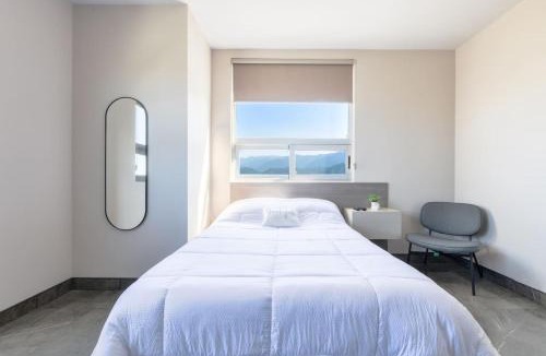 Monterrey Apartment | Luxury in Fundidora 9 guests Wifi 3BR 2Bath