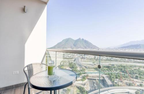 Monterrey Apartment | Luxury in Fundidora 9 guests Wifi 3BR 2Bath