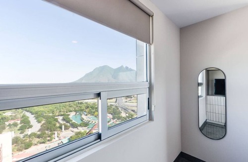 Monterrey Apartment | ¡Luxury in Fundidora! 9 guests + Wifi 3BR|2br