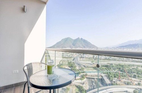 Monterrey Apartment | ¡Luxury in Fundidora! 9 guests + Wifi 3BR|2br