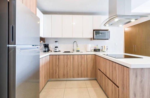 Monterrey Centro Apartment | ¡Luxury in Santa Lucía! 7 guests + Wifi 3BR|2br