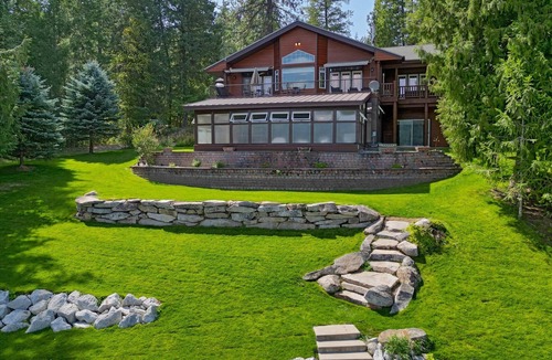 Bonner County House | Luxury Lakefront Retreat