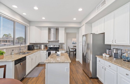 Arrowhead Lakes House | Luxury Lakehouse, Putting Green, Heated Pool with Sunken bar