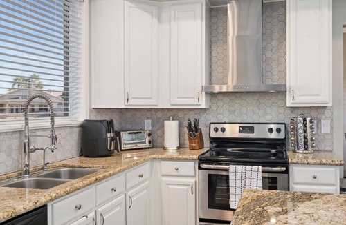 Arrowhead Lakes House | Luxury Lakehouse, Putting Green, Heated Pool with Sunken bar