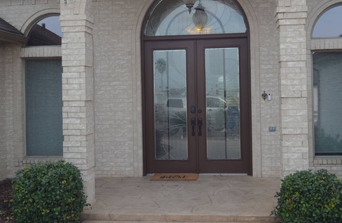 Mission House | Luxury Living on the Golf Course!