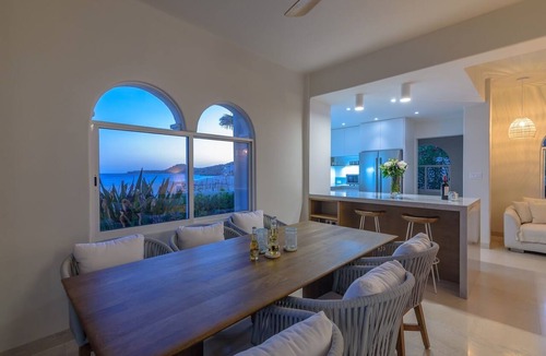San Jose del Cabo Condo | Luxury & Modern Ocean Front- On The Beach!