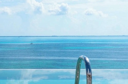 Playa Mujeres Apartment | Luxury Oceanfront Resort Suite – Garza Blanca Cancun Costa Mujeres