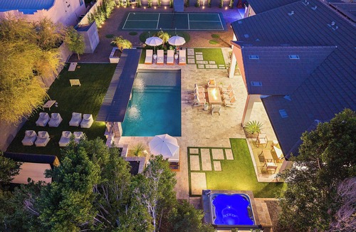 Paradise Valley Village House | Luxury Resort Oasis : Pool, Pickleball, Sauna, Spa, Sleeps 14 Comfortably