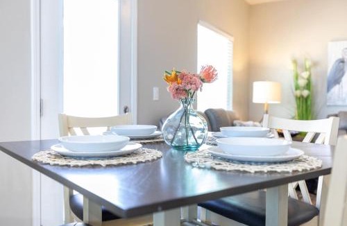 Ridgecrest House | Luxury, Style and Comfort 4 Bathrooms 21