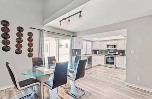 North Mountain House | Luxury Vacation Home in Phoenix - Pool - Sleeps 17