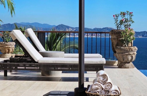 La Punta Villa | Luxury villa at La Punta with Private chef, stay, daily housekeeping and gym