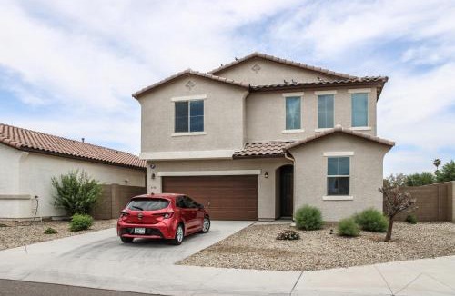 Maryvale House | Mackenzie - Private Bedrooms with Shared Bathroom in Co-Living House