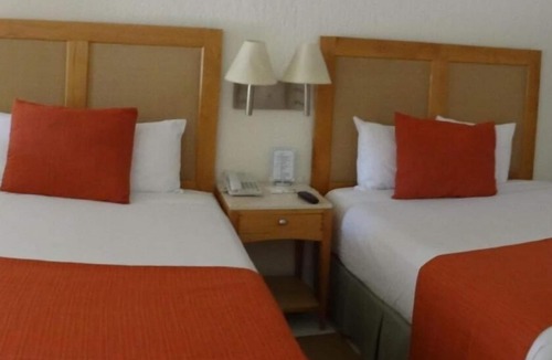 Campo de Golf Fonatur Hotel | Magnificent 1BR Condo Steps to Las Palmas Park