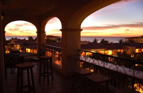 Zona Hotelera Condo | Magnificent Beach Front Mañanitas 2 Bedroom Condo w/Spectacular Views!