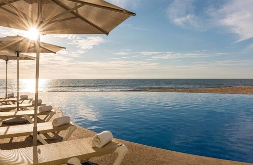 Marina Mazatlan Hotel | Magnificent Junior Suite with a short Walk to Beach in Mazatlan