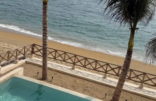 Manzanillo Apartment | Manzanillo Beach Front Two Bedroom Apartment in Manzanillo