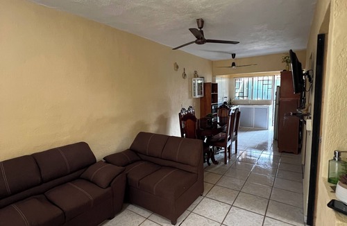 Manzanillo House | Manzanillo Cozy Stay - Central Location, 10 Mins to the Beach