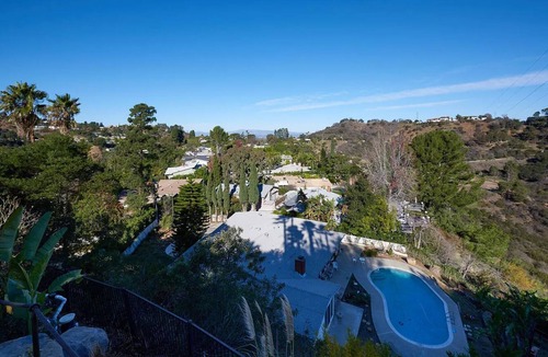 Hollywood Hills West House | Mar Lu Dr - Private Contemporary, Four Bedroom Oasis in Hollywood Hills