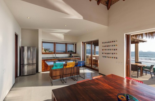 Zihuatanejo Apartment | Marea Beachfront Villas