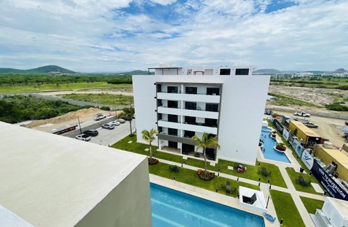Villa Marina Condo | Marina Cerritos 310: Rooftop, Pools & Near Beach