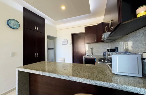 Benito Juarez Condo | Marina del Rey Oceanfront Suite w/Jacuzzi