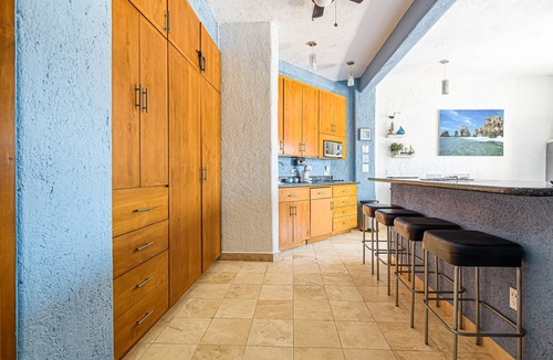 Marina Condo | Marina View Open Studio Ste on Marina 645SF walk everywhre! King Bd Rooftop Pool