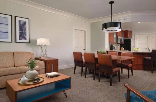Desert Ridge Villa | Marriot's Canyon Villas 1 Master suite.