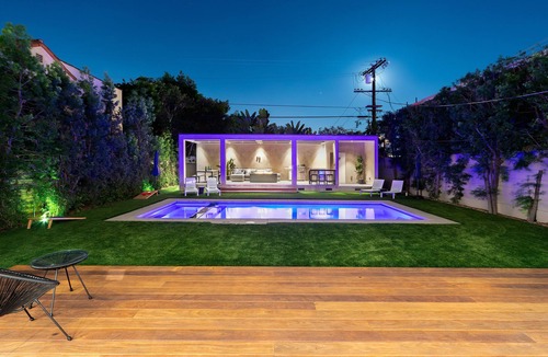 Melrose House | Marvelous 4 Story Villa with Movie Theater, Pool, Sauna & Rooftop