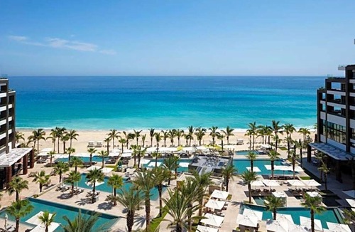Playa Mujeres Hotel | Marvelous hotel suites in Cancun with fitness room and AC,