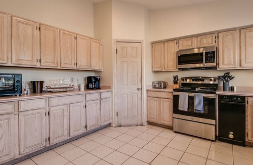 Mesa House | Massive 7 Bdrm Mesa Home w/Tennis Court and Pool