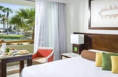 Centro Hotel | Mayan Palace 1BR suite with AC, WiFi in peaceful Puerto Peñasco