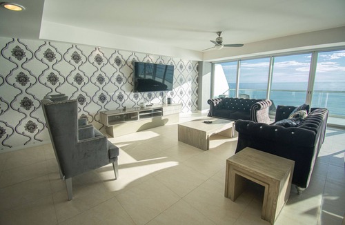 Quintas del Mar Condo | Mazatlan Ultimate Beachfront Luxury: Peninsula Tower Retreat - Perfect Getaway