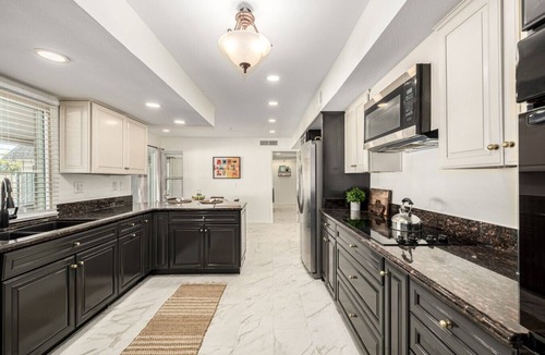 Mesa House | Mega Mesa Retreat: Heated Pool, Spa & Pickle Ball