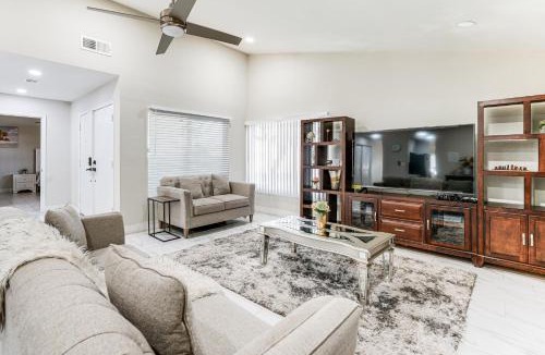 Dobson Ranch House | Mesa Oasis w/Diving Pool By Spring Training, Dtwn