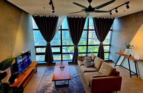 Taman Bukit Pantai Apartment | Metro Studio - Direct LRT access, near Pantai Hospital, University Malaya, Mid Valley, Bangsar