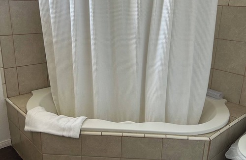 Inglewood House | Micro Studio Inglewood.15 min from LAX, 5 min to Sofi, Forum,N,405 Fwy.