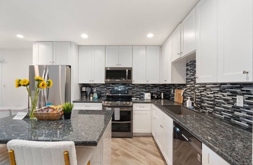 Tempe House | Mid-Century 3BR Near Banner & ASU | Extended Stay