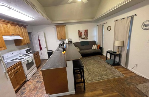 Hot Springs Apartment | Mineral Soak Retreat, sleeps 4, dog friendly
