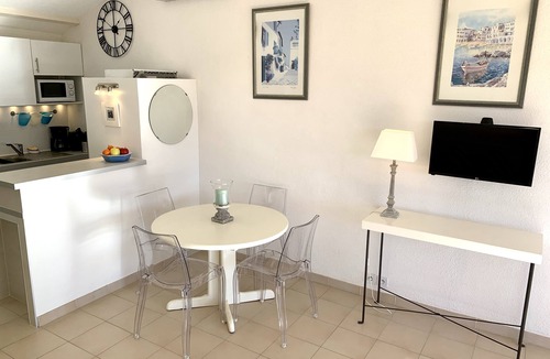 Santa Giulia Villa | MINI VILLA VERY BEAUTIFUL SEA VIEW, 4-5 pers. AIR CONDITIONED, SANTA GIULIA BEACH 600 m