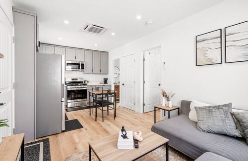 Redlands House | Mins to LLU Med Center- Quiet Detached Retreat