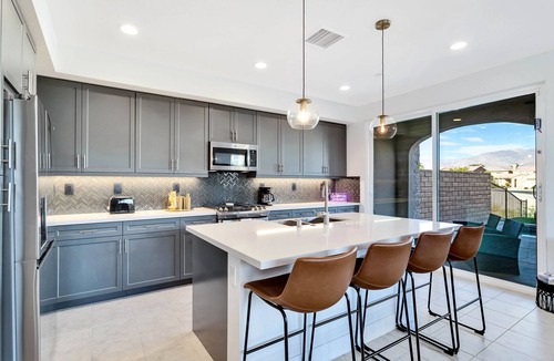 Terra Lago Villa | Minutes away from Coachella Festival! Lakeside Villa- Modern & Spacious