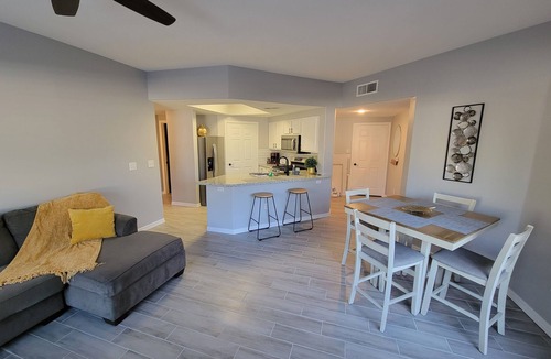 Maryvale Condo | Minutes away from Spring Training, Cardinals Stadium, West gate District