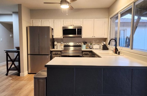 Evergreen House | Minutes to Oldtown Scottsdale - Your peaceful Oasis awaits!