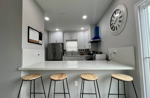 Brownsville Condo | Miramar #1 - Modern & Spacious 3BD/3.5BA - WiFi